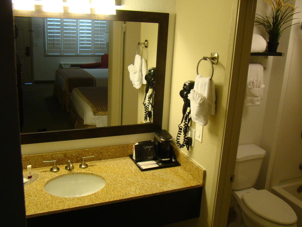 Infinity Inn & Suites Tempe Zewnętrze zdjęcie
